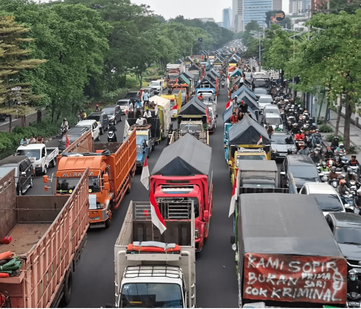 Demo Di Kudus, Sopir Tolak Dipenjara Karena Ketentuan UU Kelebihan Muatan